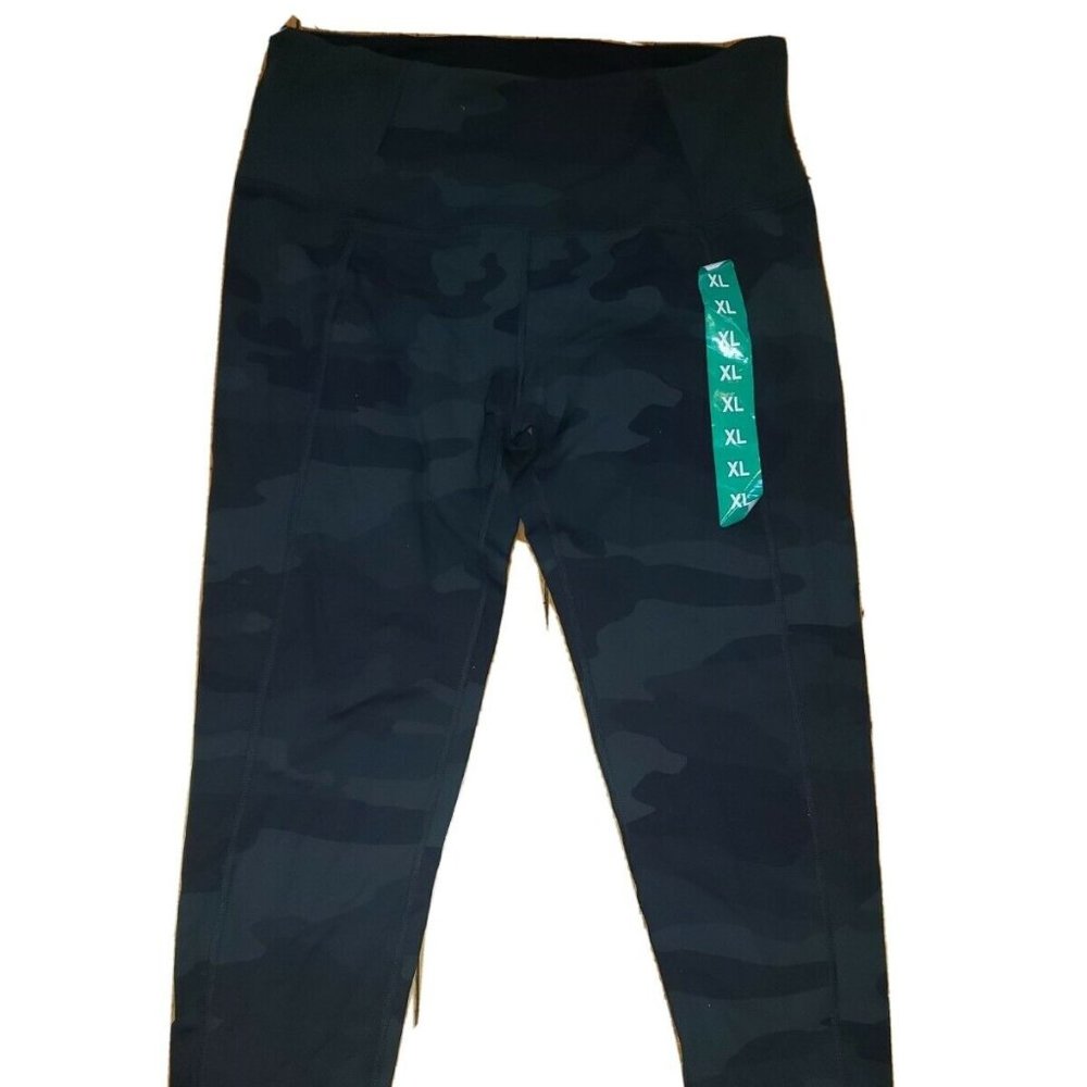Brand New Women's Green Camo TUFF Leggings